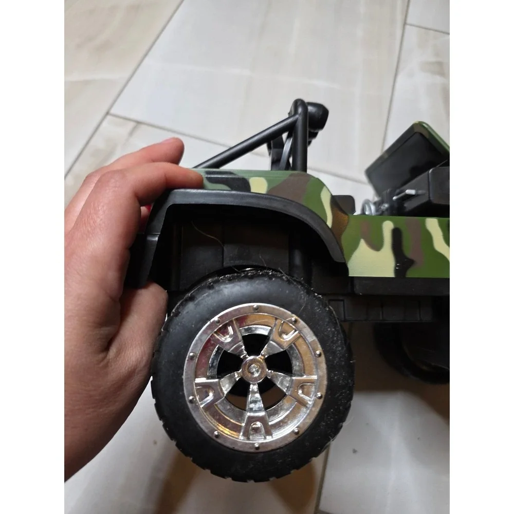 MerchSource Toy RC 4x4 Camo Jeep Off-Road Truck DX2013B Camouflage‎ No Remote